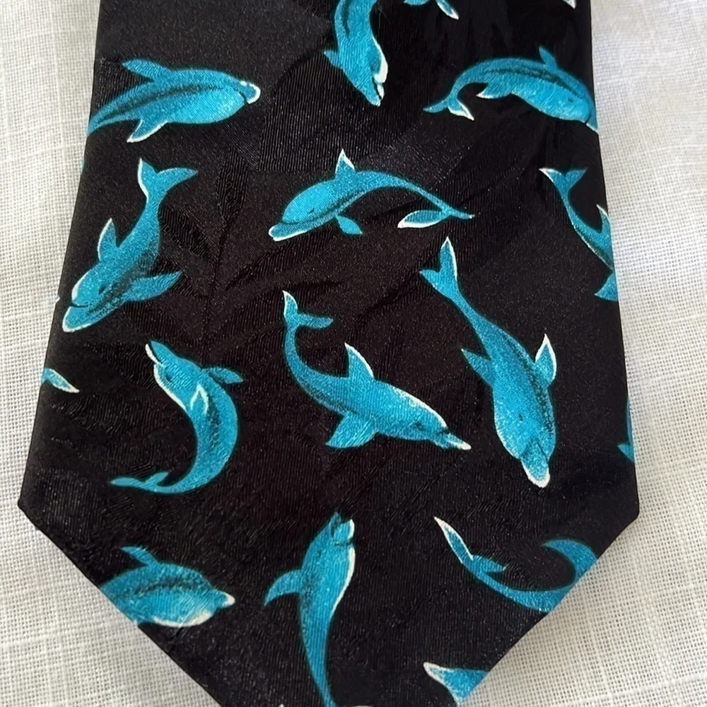 A Rogers Dolphin Tie